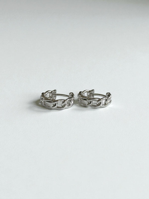 Mini Pendientes Loopi • Bañados en rodio