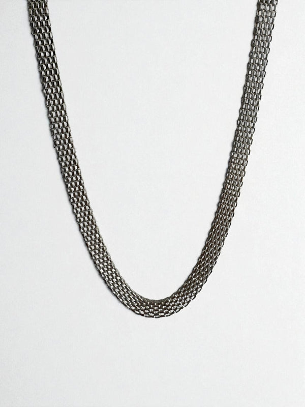 Collar Malla Correa · Bañado en rodio